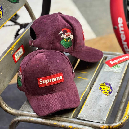 GORRA SUPREME GRINCH™