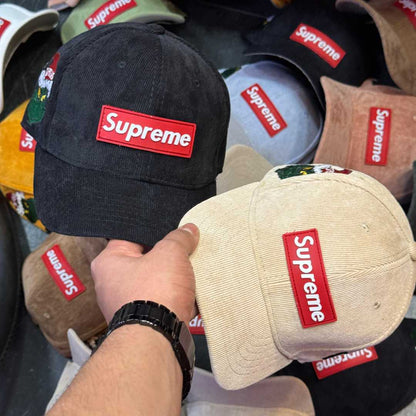 GORRA SUPREME GRINCH™